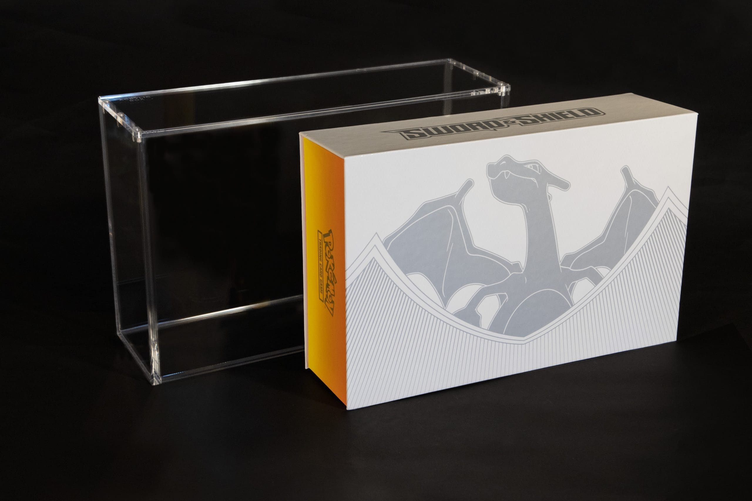 Espositore in Acrilico da 6mm per Ultra Premium Collection SWSH – The Acrylic Box - immagine 4